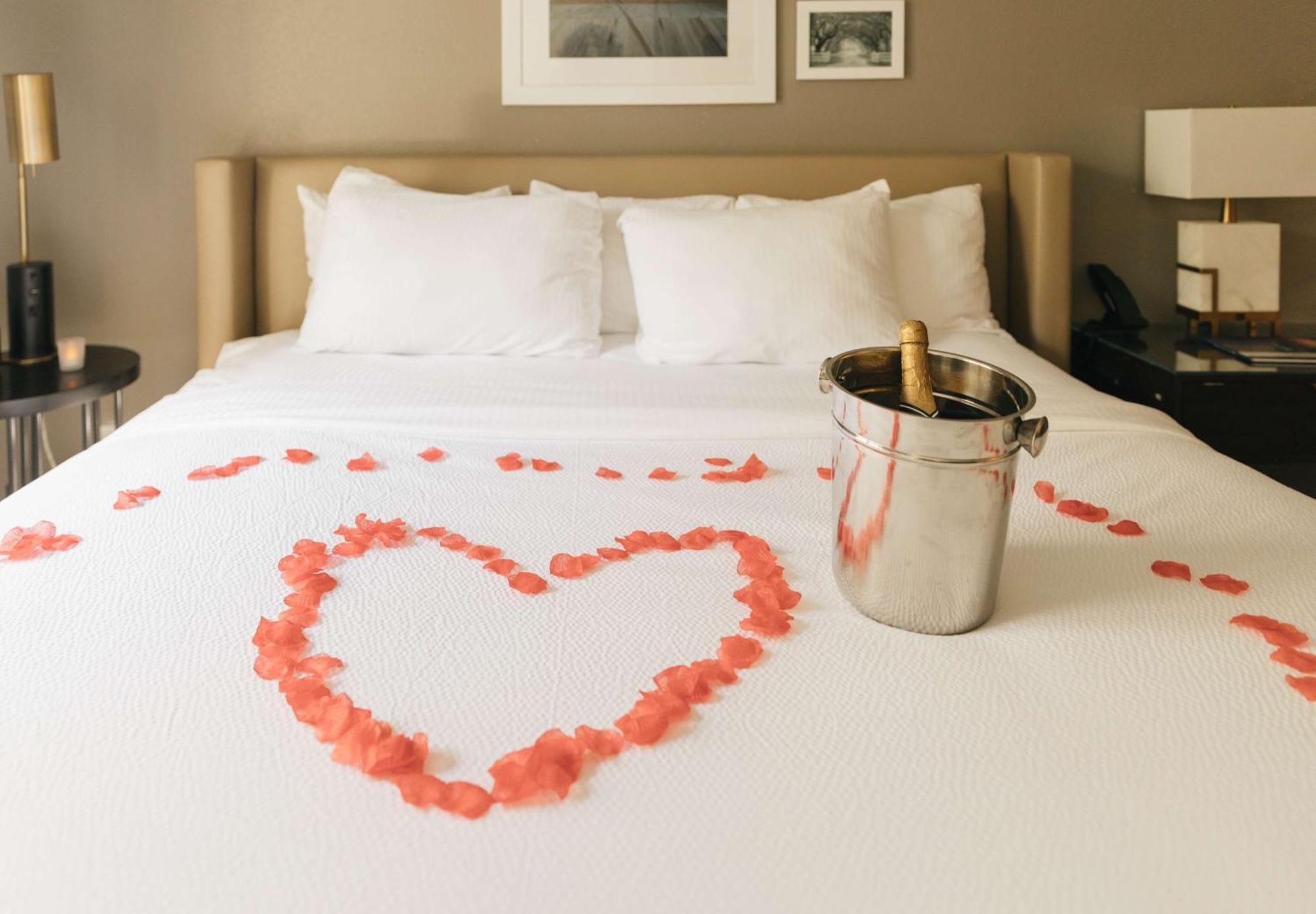 The Bluff Hotel Savannah, Tapestry Collection By Hilton Eksteriør bilde